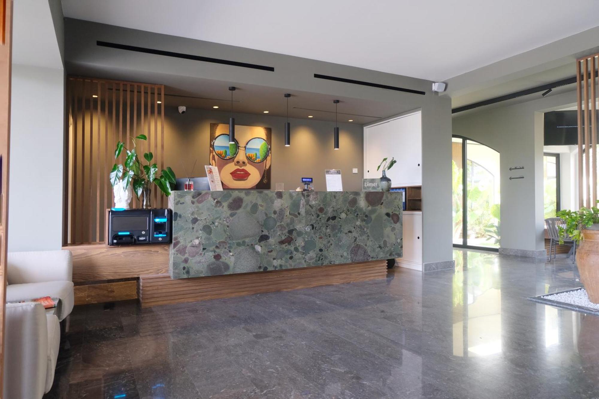 Limen Wellness Hotel & Spa Кампофеличе ди Рокела Екстериор снимка